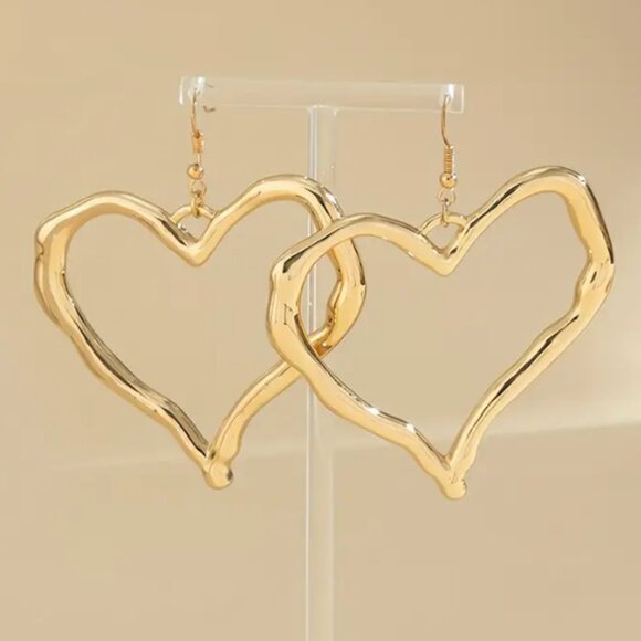 Oversized Large Design Heart Gold Electro-Plated Statement Earrings - Picture 1 of 3